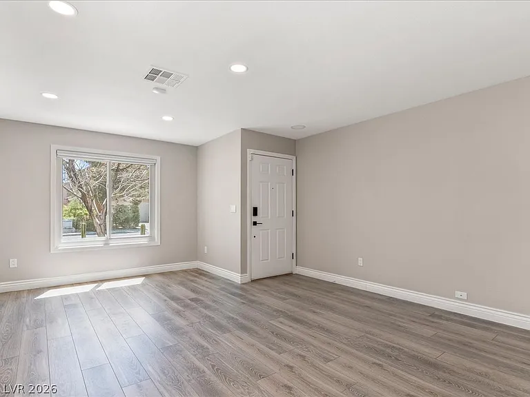 11145 Alora St — Photo 11