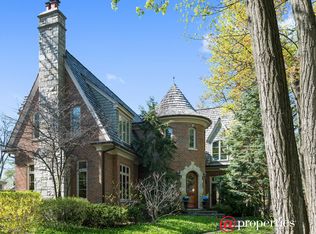 226 E Prospect Ave, Lake Bluff, IL