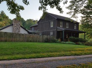 220 Kiwanis Farm Rd, Dalmatia, PA 17017