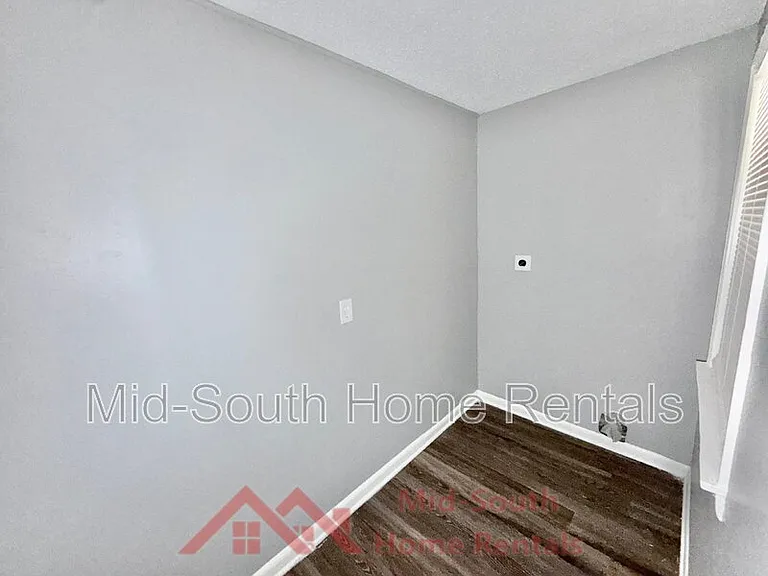 1733 Gowan Dr — Photo 11