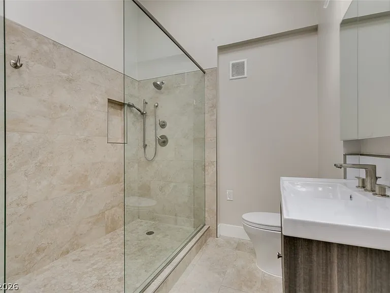 5046 Schumann Dr — Photo 28