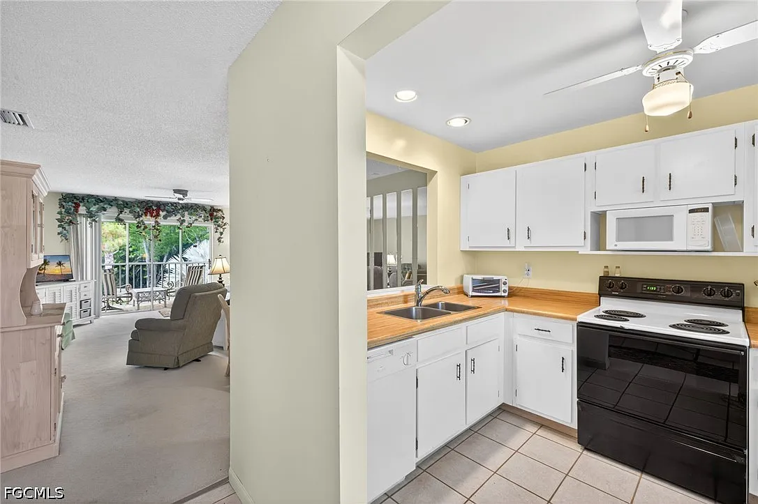 2 bed, 2.0 bath, 893 sqft, $1,200 — Photo 3