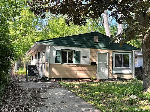 15907 Knight Photo 1