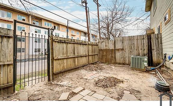 2nd image of 1830 N Fitzhugh Ave APT B