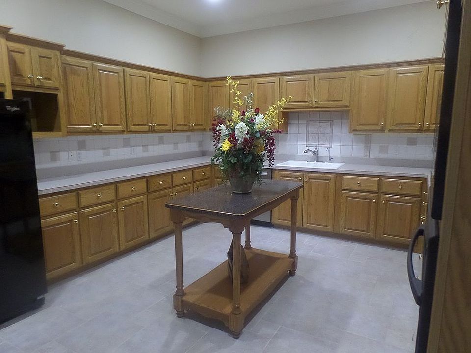 1st image of 7307 Parkway Dr