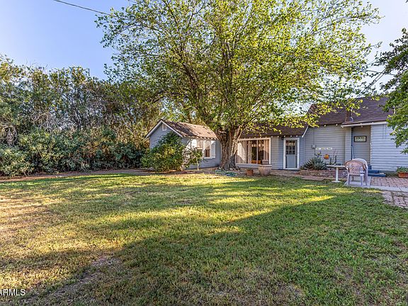 2nd image of 213 S MESQUITE Street