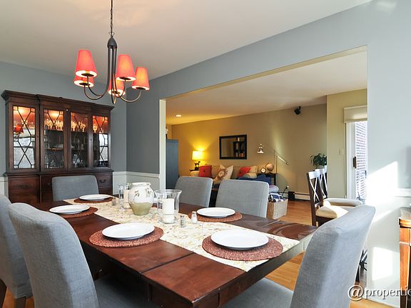 Living Room/Dining Room