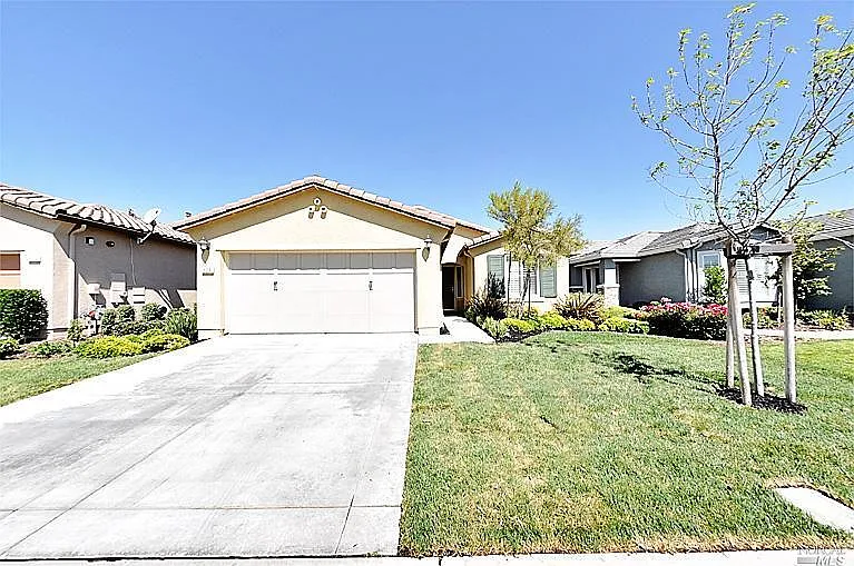 529 Black Diamond Dr photo 1