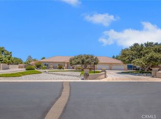 6955 Oak View Ct, Oak Hills, CA 92344