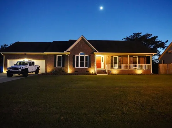 8008 Gaelic Dr, Fayetteville, NC 28306