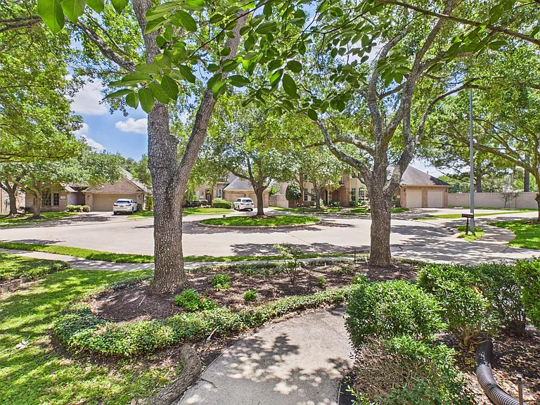 5407 Lake Place Dr — Photo 48