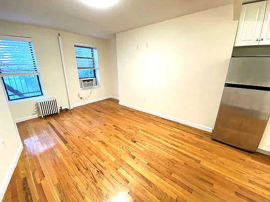 Rented by OvCo Realty | media 23