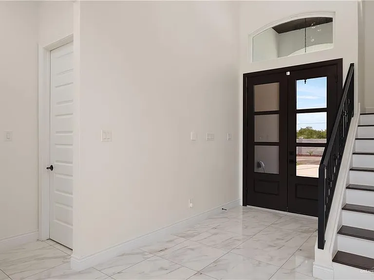702 Los Ejidos St — Photo 5