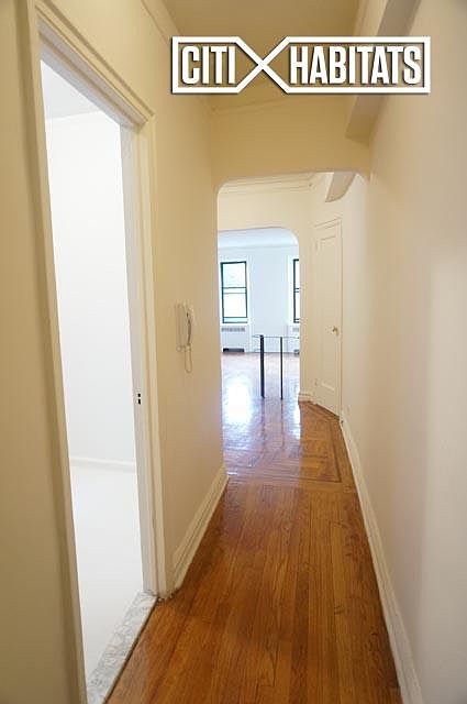 1st image of 30 Park Ter E APT 3C