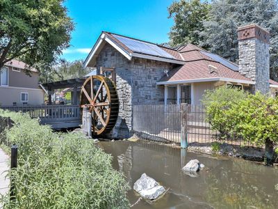516 Creekside Ln, Morgan Hill, CA, 95037