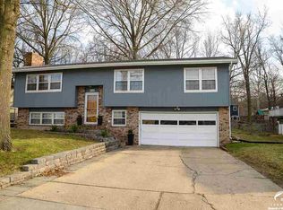 3005 Tomahawk Dr, Lawrence, KS 66049