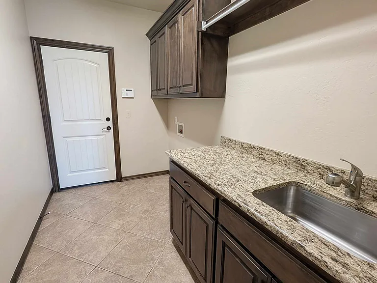 6405 Bent Wood Dr — Photo 20