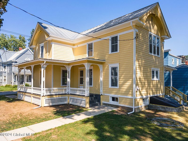 3rd image of 114 Sheldon Avenue