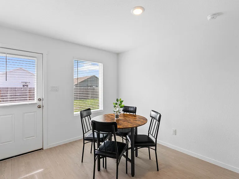 2782 Lannister Ln — Photo 5