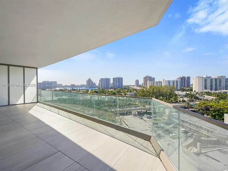 18975 Collins Ave #700 — Photo 18