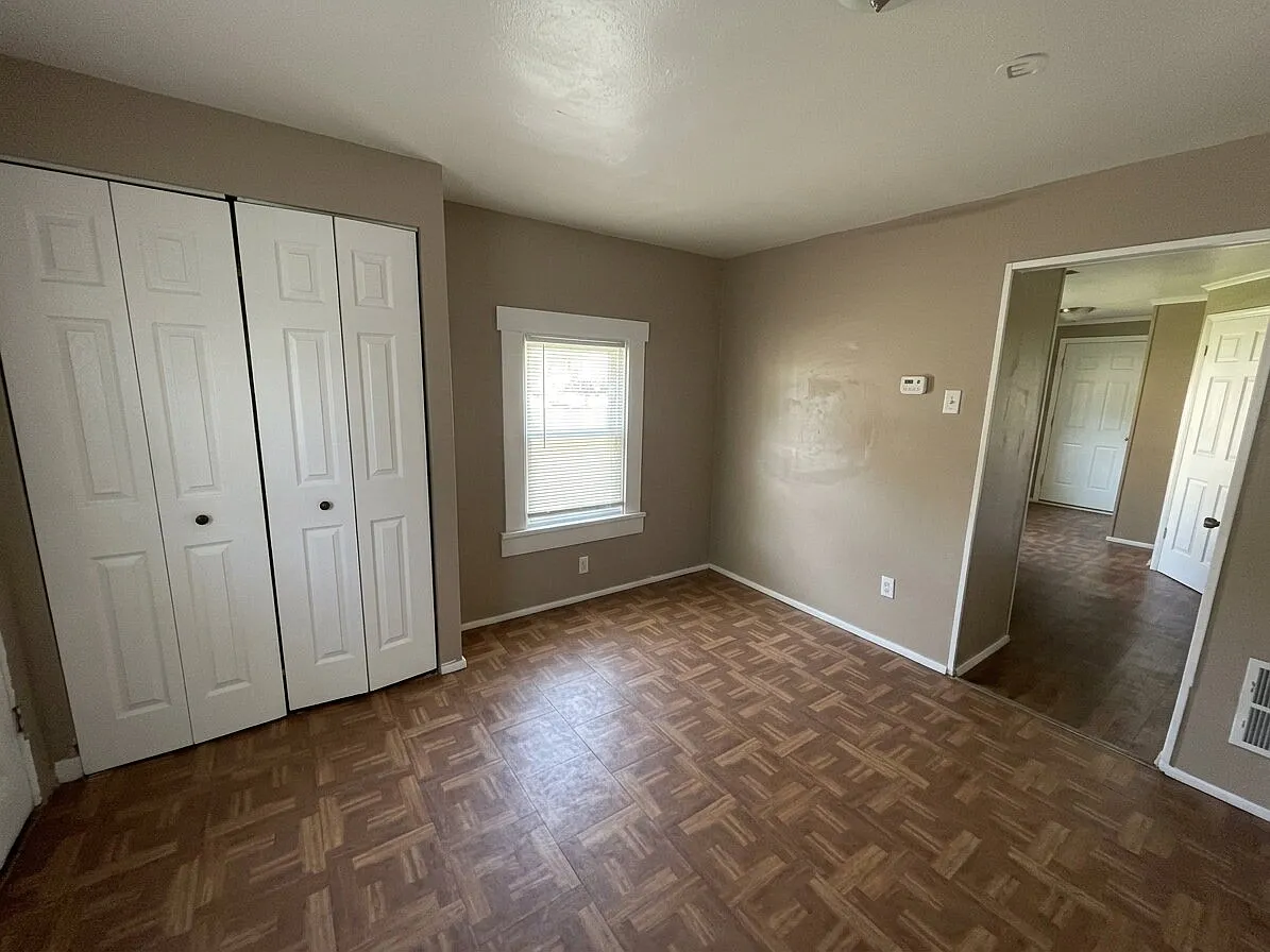 1 bed, 1.0 bath, 500 sqft, $825 — Photo 3