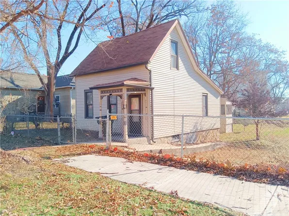 733 Kickapoo St, Leavenworth, KS 66048