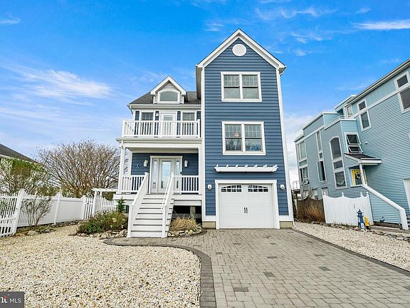 2nd image of 56 Beacon Dr
