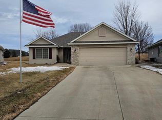 2525 7th Ave SE, Willmar, MN 56201