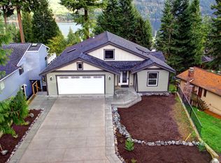 6 Bogey Ln, Bellingham, WA 98229