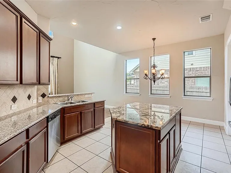 908 Hartman Dr — Photo 10