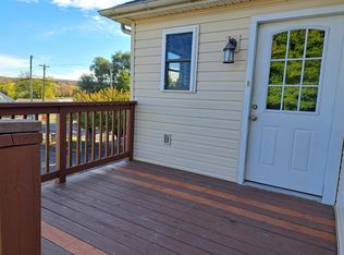 311 E 6th St APT B, Red Hill, PA 18076