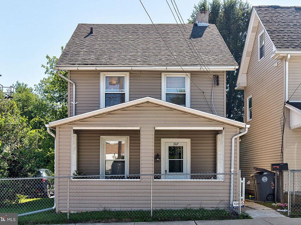 1st image of 207 Bradford Ave