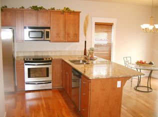 211 Silver St #F, Silverton, OR