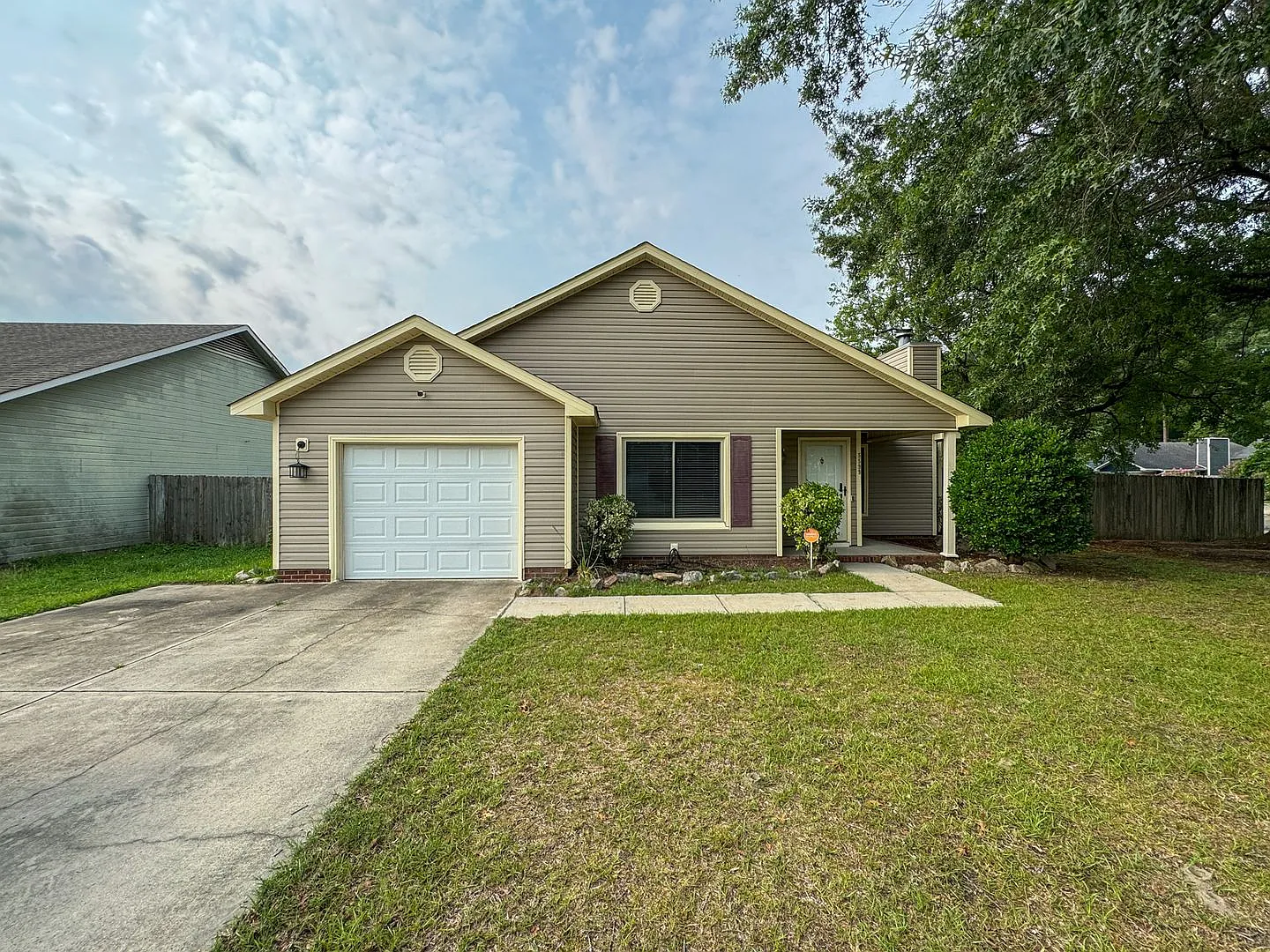 Charming 3 Bed 2 Bath Home with Fenced Yard — Photo 1