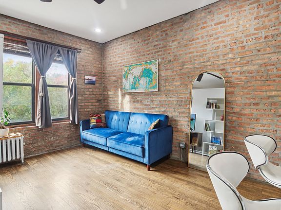 4th image of 1238 W Carmen Ave APT 2N