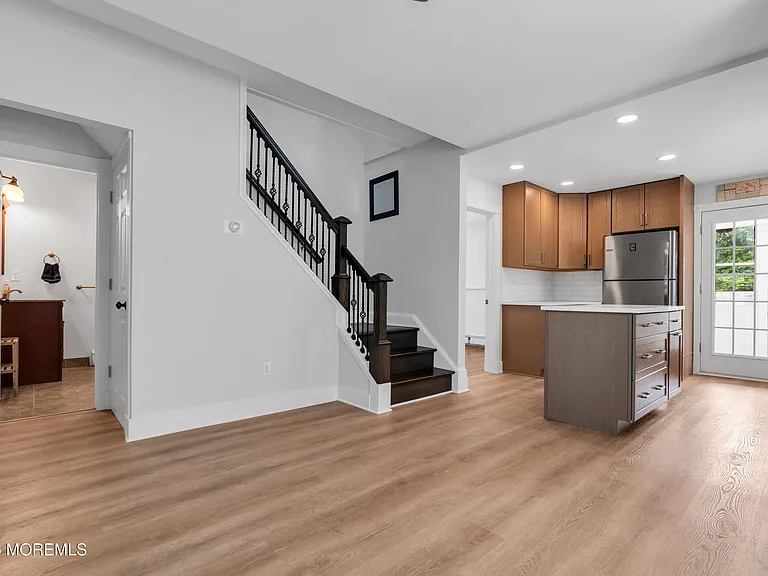 505 Long Branch Ave — Photo 6