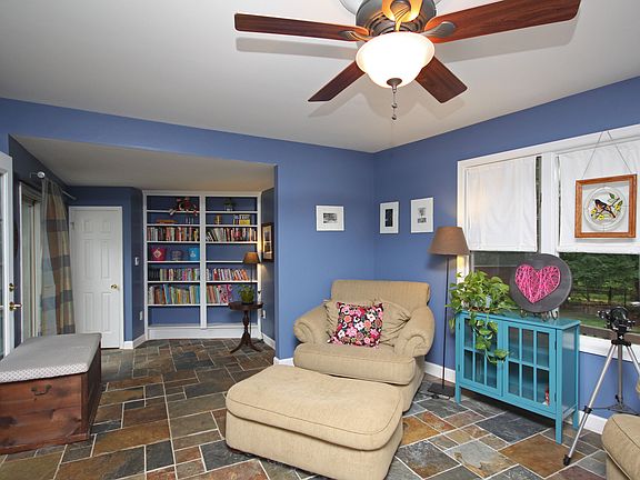 4th image of 1617 Park Grove Ave