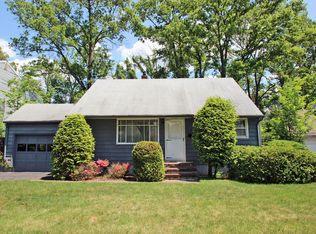 34 Semel Ave, Iselin, NJ 08830