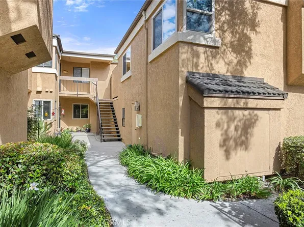 7851 Southlake #5, Huntington Beach, CA 92647