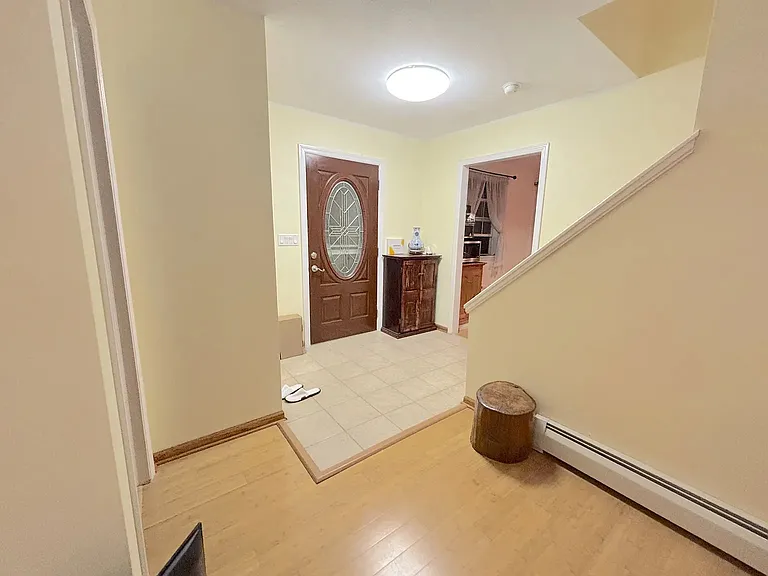 296 N Birchwood Dr — Photo 2