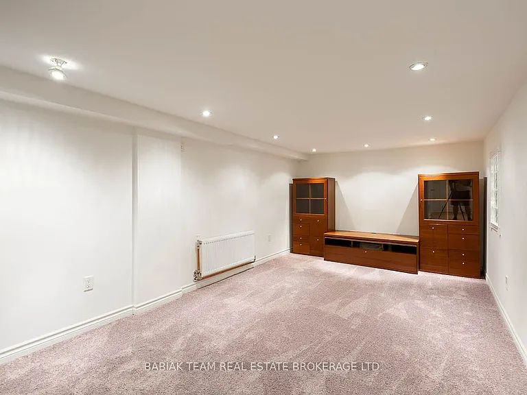 94 Woodside Ave — Photo 23