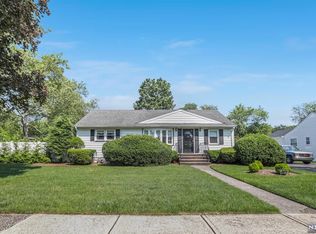 607 Roosevelt Blvd, Paramus, NJ 07652