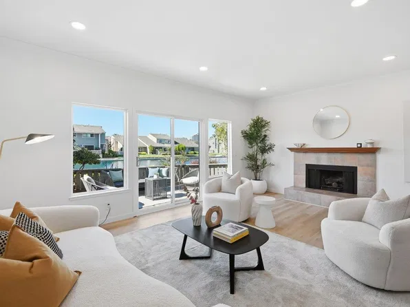 810 Andromeda Ln, Foster City, CA 94404