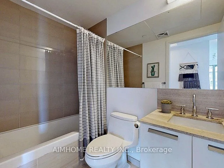 50 Charles St E #1403 — Photo 11