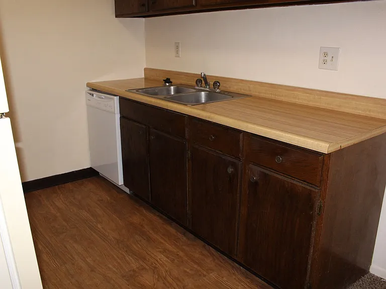 Kimberly Club Apartments — Photo 149