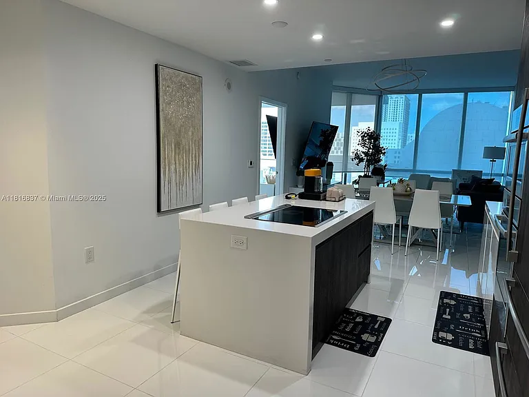 851 NE 1st Ave #1108 — Photo 5