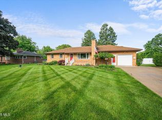 1820 Reva Dr, Northwood, OH 43619