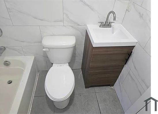 700 Chancellor Ave #203 — Photo 18