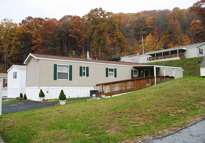 Front view corner lot