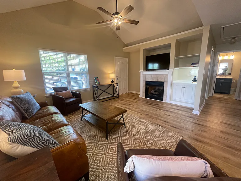 Spacious Family Room